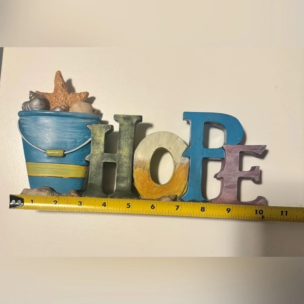 Colorful 'Hope' bathroom decoration